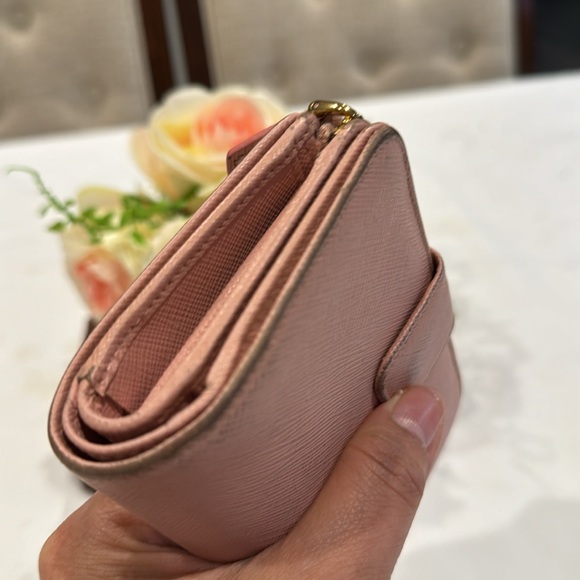Authentic Prada compact wallet - Picture 5 of 11